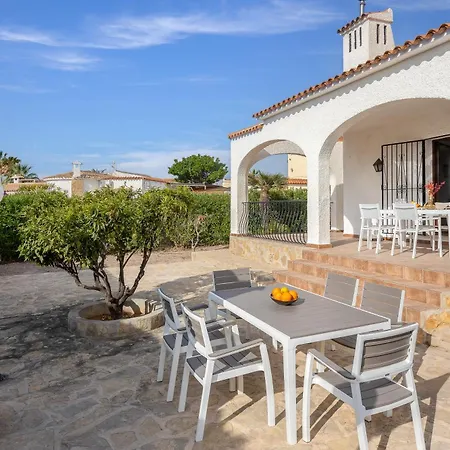 Feliz Imelda By Abahana Villa