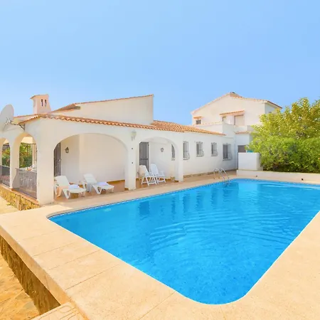 Villa Feliz Imelda By Abahana Casas de Torrat